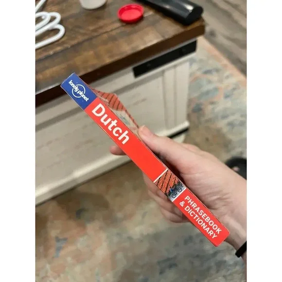 Lonely Planet Dutch Phrasebook & Dictionary (2013) Paperback Travel - Picture 2 of 3